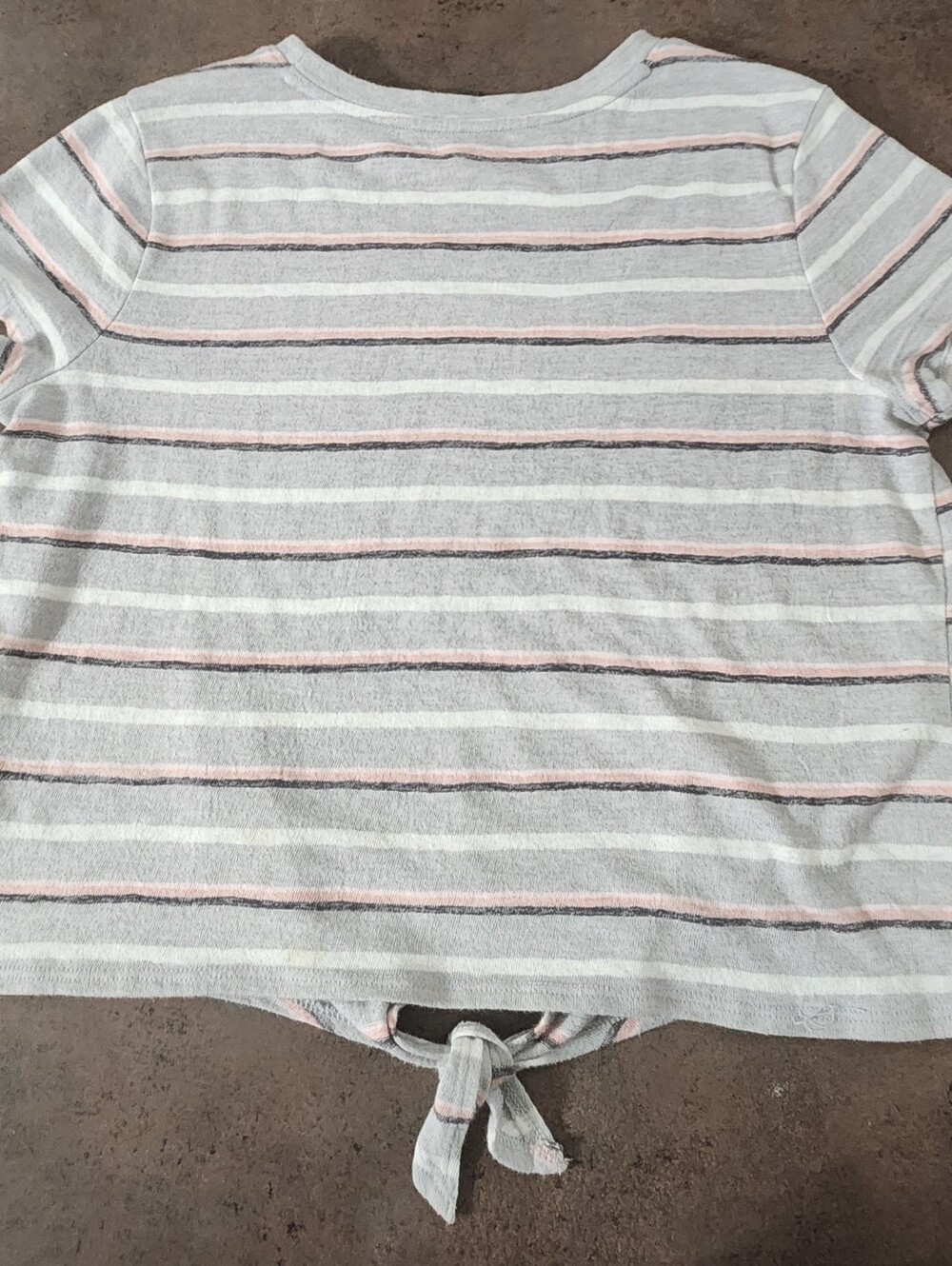 SO Brand Tie Hem Front Striped Tee Shirt Size Large Gray